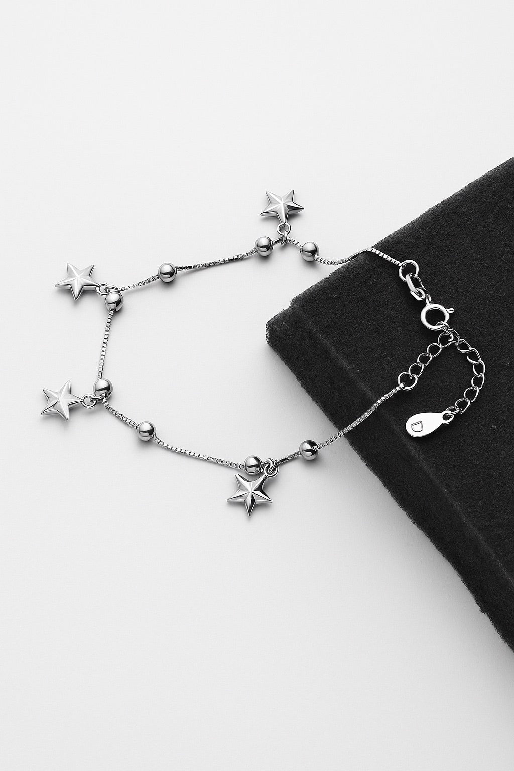 Dangling Stars Box Chain Bracelet